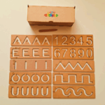 KIT DE REGLETAS VOCALES MAYÚSCULAS, NÚMEROS Y TRAZOS