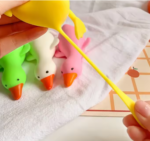 SQUISHY GANSITO  ANTIESTRÉS - Imagen 2